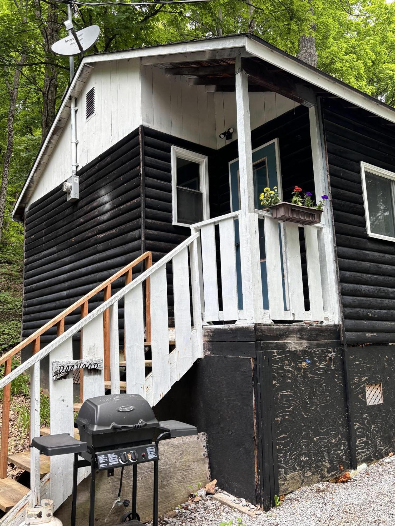 Lakefront Hideaway Resort Kawartha Lakes Exterior foto